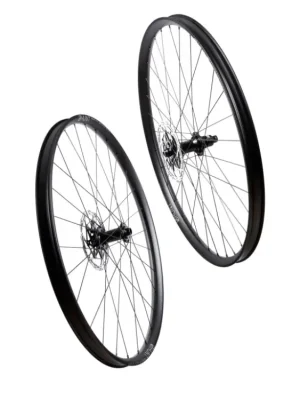 Nová Kolekce Zapletená kola HUNT Enduro V3 29 MTB
