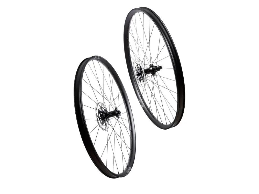 Nová Kolekce Zapletená kola HUNT Enduro V3 29 MTB